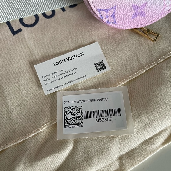 Louis Vuitton Sunrise Pastel Onthego PM - Picture 13 of 13